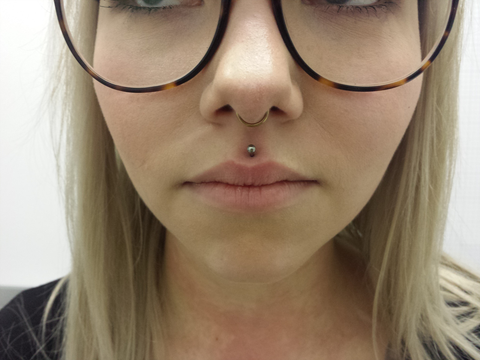 Piercings und Eisspray